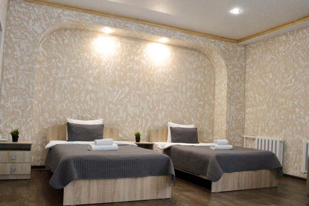 Павлодар Hotel ภายนอก รูปภาพ